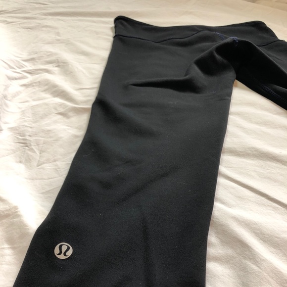 ❤️SOLD❤️ Reversible Lululemon Cropped Wunder Under - Picture 8 of 10